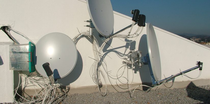 sistem satelit complex