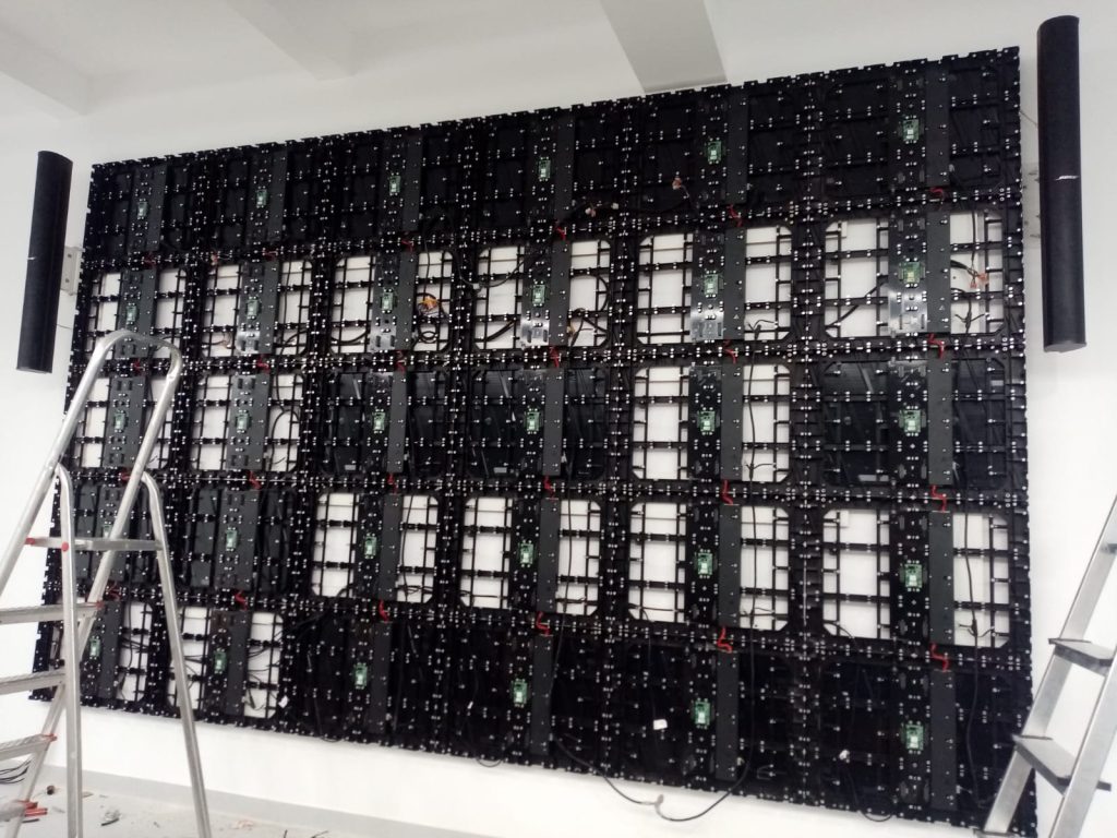 Montare si calibrare video wall